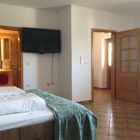 Апартаменты Apartma Valmarin Spodnje Skofije Экстерьер фото
